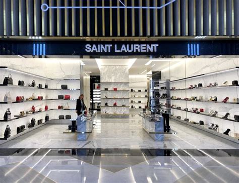 galeries lafayette yves saint laurent